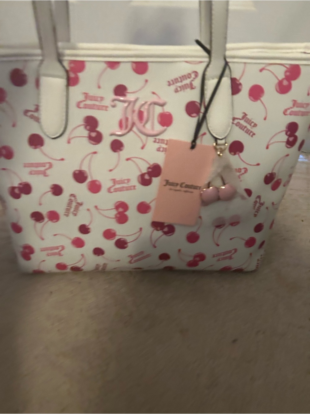 NWT white JUICY COUTURE tote bag with cherry 🍒 print. - Picture 12 of 16